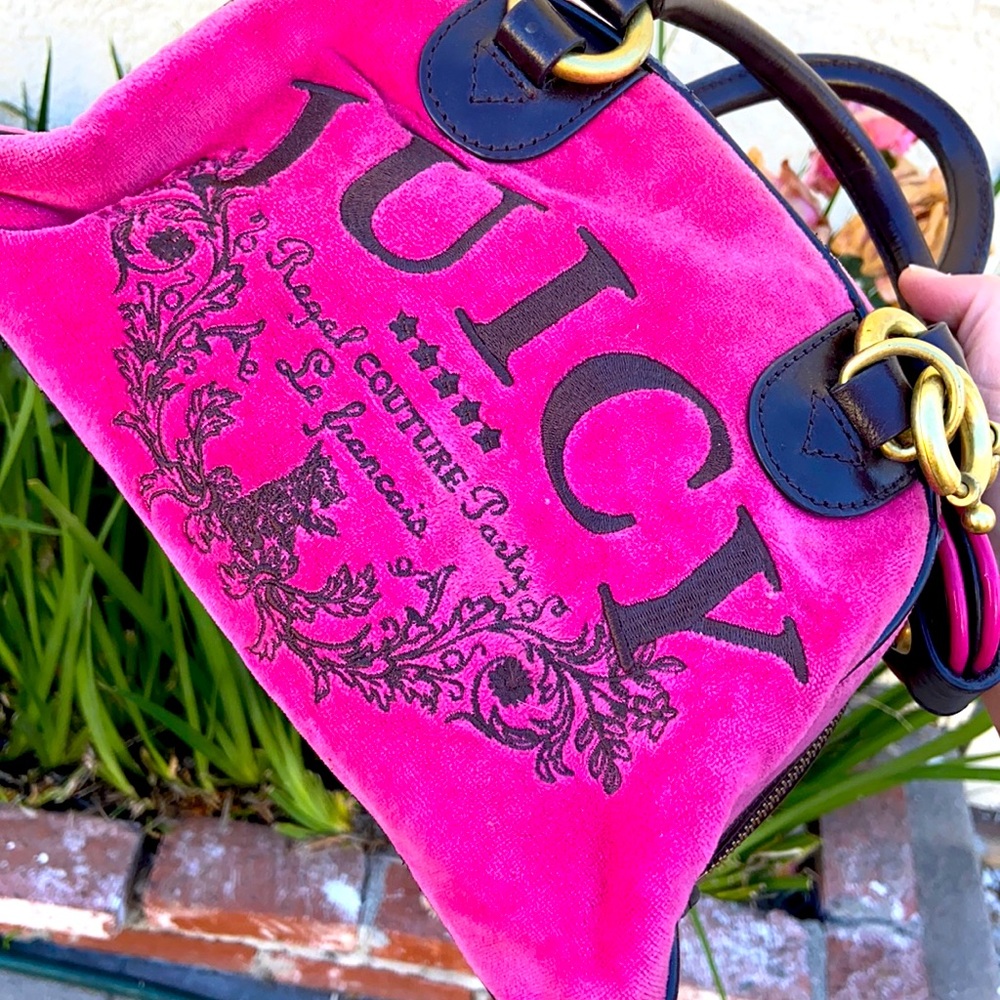 Juicy Couture Y2K PINK Velour REGAL COUTURE Bowler Bag RARE VINTAGE 2000’s - Picture 6 of 16
